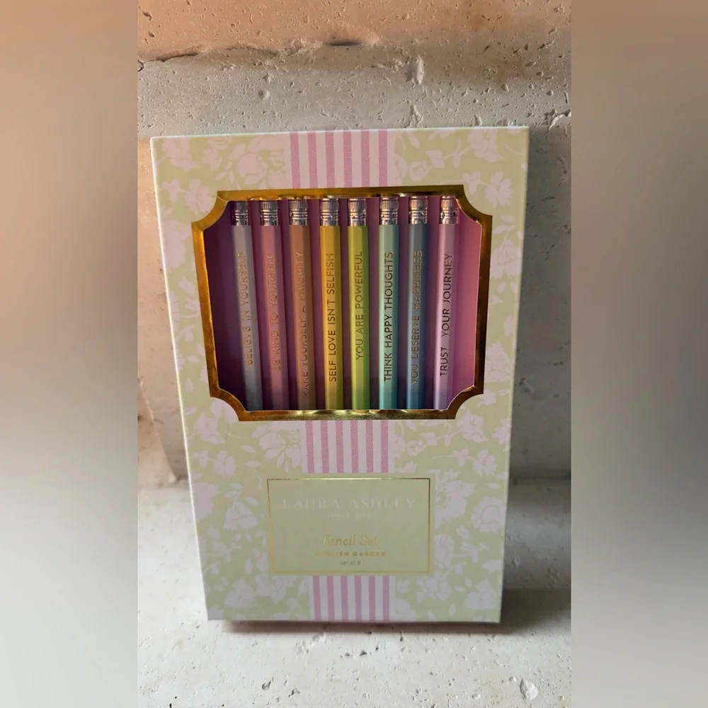Laura Ashley English Garden Pastel Pencil Set‎ Of 8 Pencils NWT